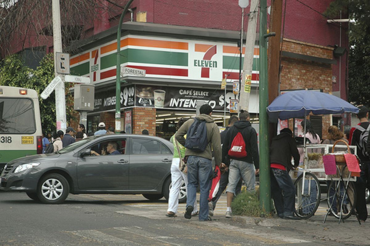 A partir de hoy los trabajadores podrán hacer aportaciones voluntarias desde 50 pesos a sus Afores en 7-Eleven. A partir de hoy los trabajadores podrán hacer aportaciones voluntarias desde 50 pesos a sus Afores en 7-Eleven.