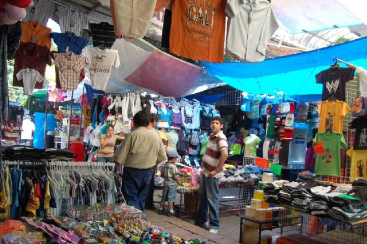 México está desperdiciando la posibilidad que le ofrece el bono demográfico para elevar sus niveles de productividad. México está desperdiciando la posibilidad que le ofrece el bono demográfico para elevar sus niveles de productividad.
