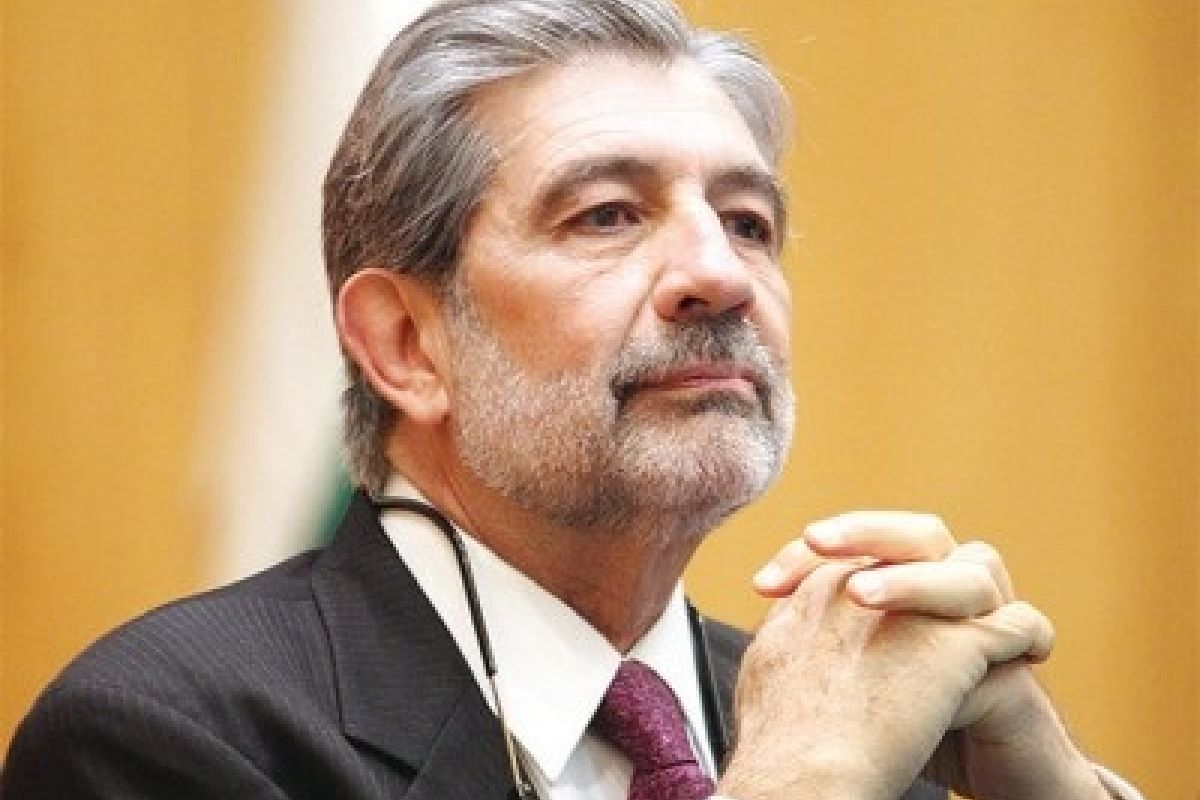 El CEESP, dirigido por Luis Foncerrada, consideró que incluso podría terminar el sexenio y México podría no ver un verdadero presupuesto base cero. El CEESP, dirigido por Luis Foncerrada, consideró que incluso podría terminar el sexenio y México podría no ver un verdadero presupuesto base cero.