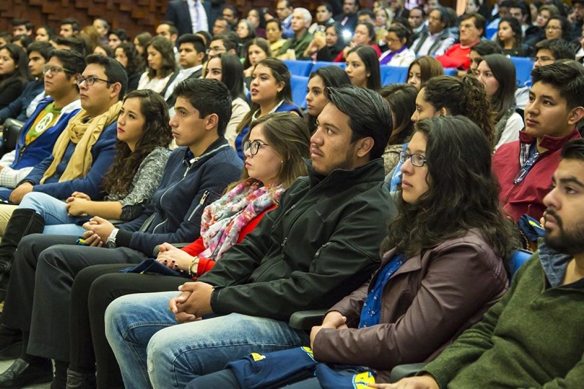 Ciudad de México, Estado de México y Veracruz son los estados de donde más estudiantes salieron. Ciudad de México, Estado de México y Veracruz son los estados de donde más estudiantes salieron.