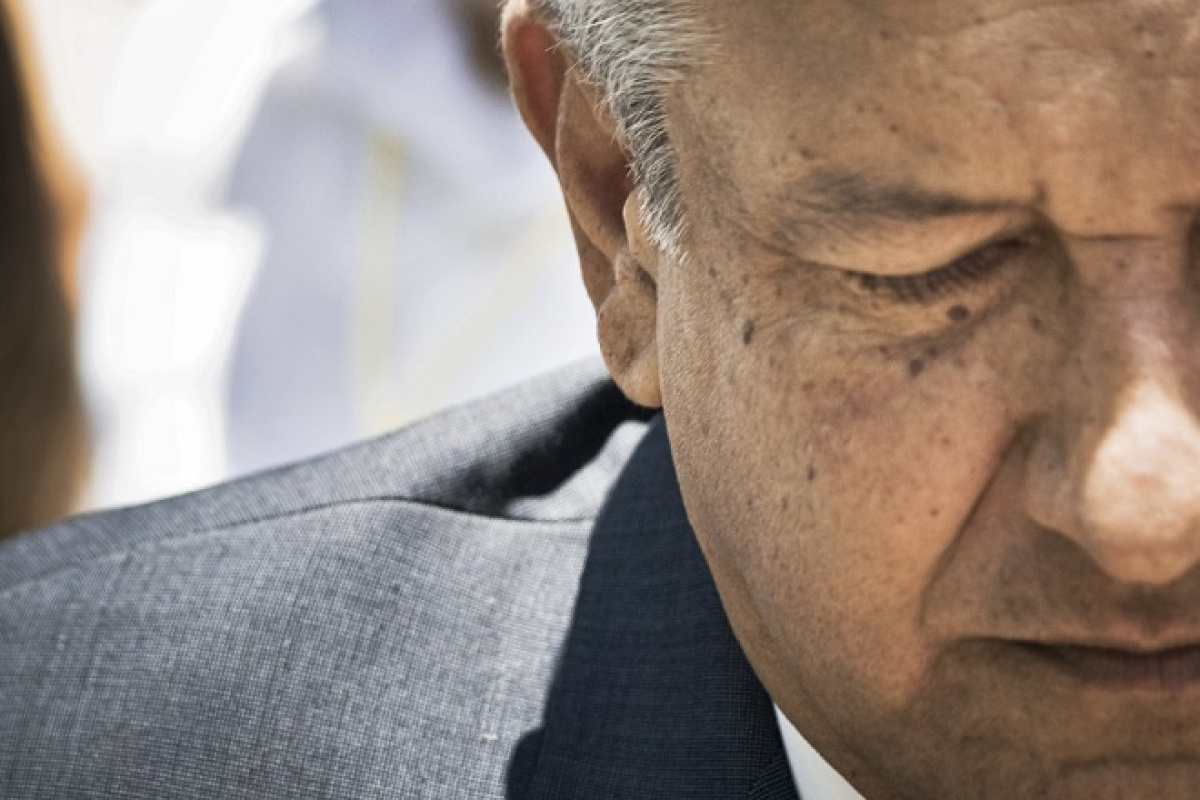 Con una trayectoria política de más 40 años, de llegar a la presidencia AMLO sería el presidente de mayor edad que en la historia de México. Con una trayectoria política de más 40 años, de llegar a la presidencia AMLO sería el presidente de mayor edad en la historia de México.