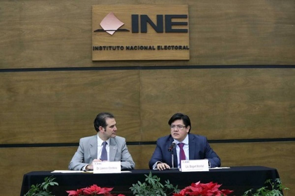 Lorenzo Córdova, consejero presidente del INE, defiende el financiamiento público a partidos políticos. Lorenzo Córdova, consejero presidente del INE, defiende el financiamiento público a partidos políticos.
