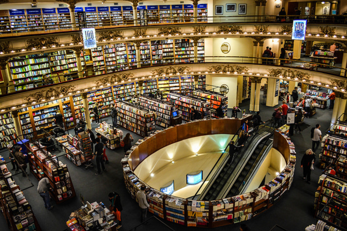 Se espera que para 2021 los ingresos por publicaciones literarias lleguen a los 121.08 millones de dólares, según Statista. Se espera que para 2021 los ingresos por publicaciones literarias lleguen a los 121.08 millones de dólares, según Statista.