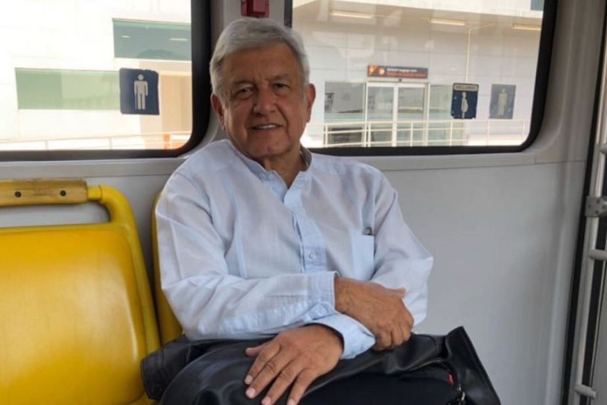 Andrés Manuel López Obrador El grupo de banca e inversión Goldman Sachs opina que los mercados le dan el beneficio de la duda a AMLO.