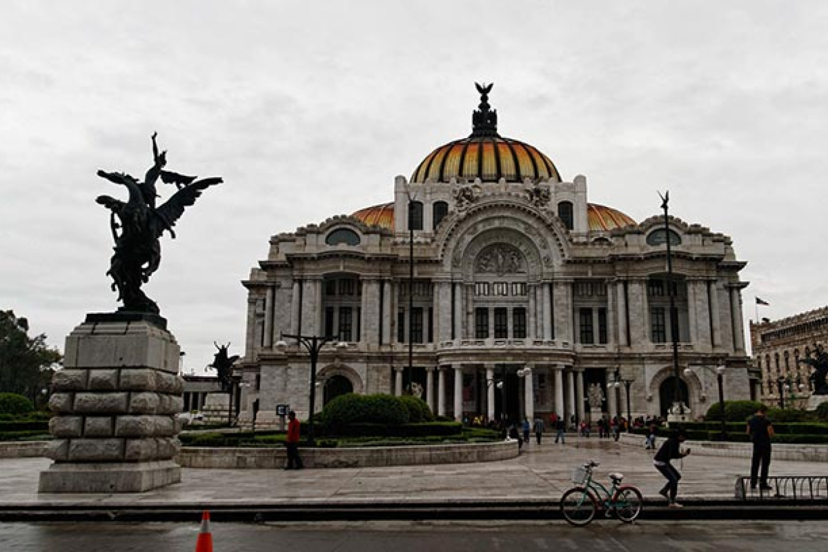 Los trabajadores del INBA exigen prestaciones como seguro social y aguinaldo (Foto: Ronald Woan) Los trabajadores del INBA exigen prestaciones como seguro social y aguinaldo (Foto: Ronald Woan)