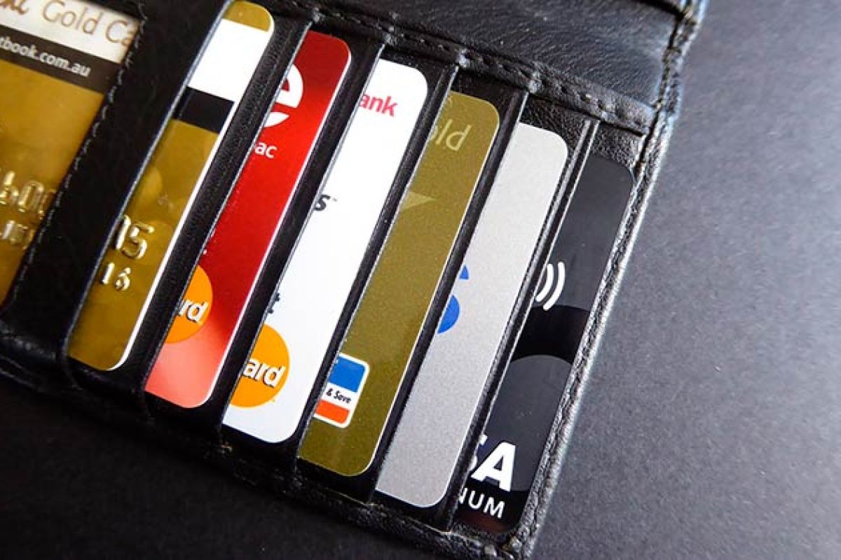 Las instituciones financieras se han esforzado en convencer a la población de que la banca electrónica es segura y más conveniente Las instituciones financieras se han esforzado en convencer a la población de que la banca electrónica es segura y más conveniente