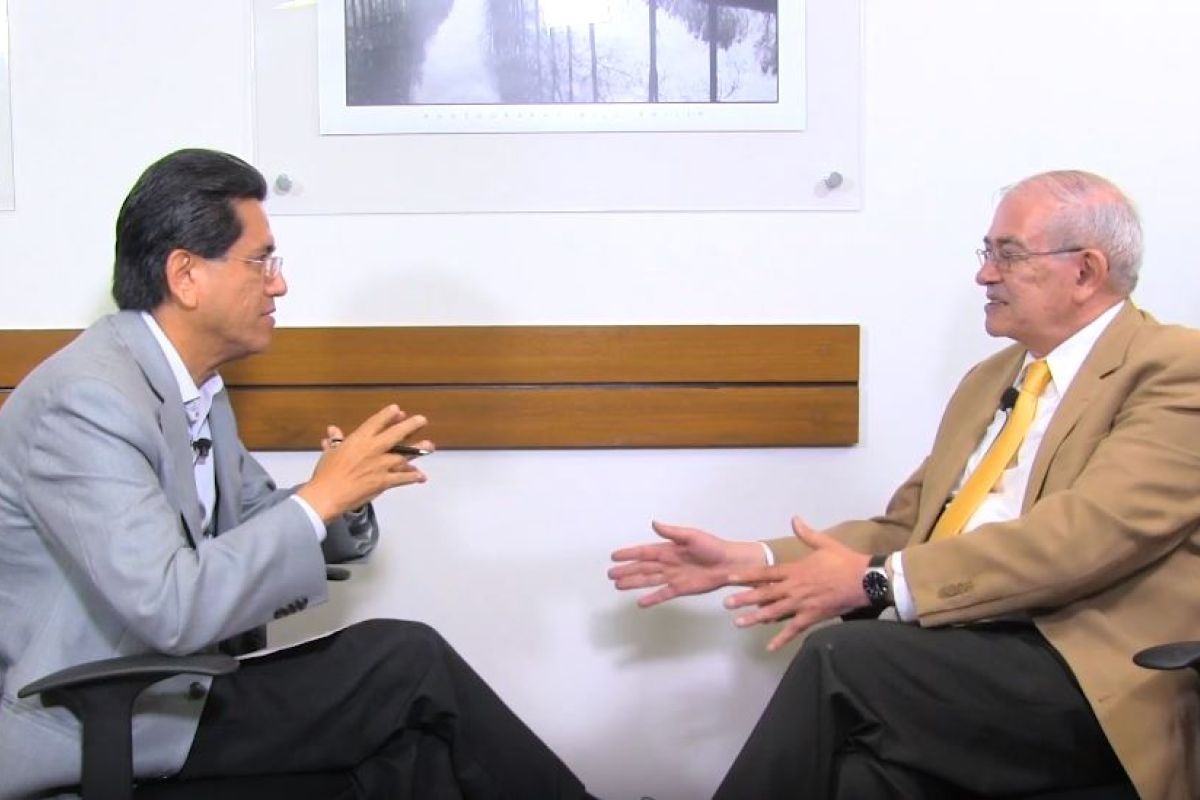 Los empresarios extranjeros están más preocupados por la llegada de López Obrador de lo que la prensa informa, asegura el doctor en economía Oscar Vera Ferrer. Foto: Archivo Arena Los empresarios extranjeros están más preocupados por la llegada de López Obrador de lo que la prensa informa, asegura el doctor en economía Oscar Vera Ferrer. Foto: Archivo Arena