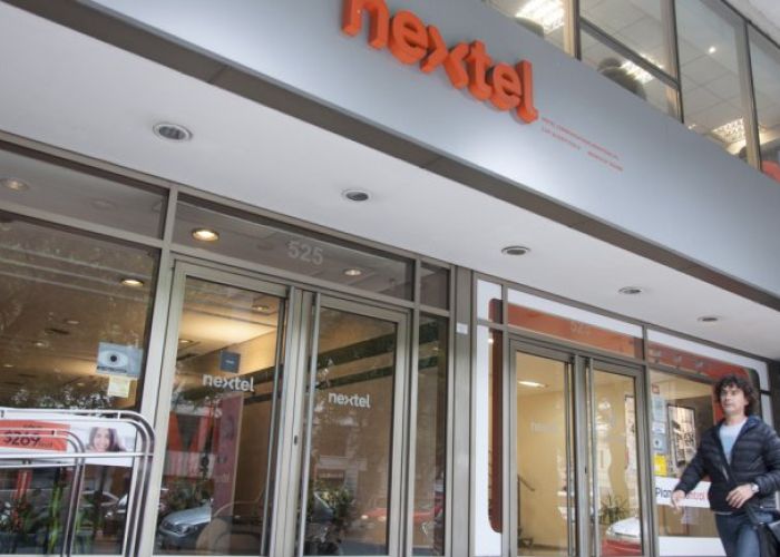 Las fuerte competencia en los mercados de Brasil y México ha mantenido las dificultades para que Nextel se sostenga en el mercado.