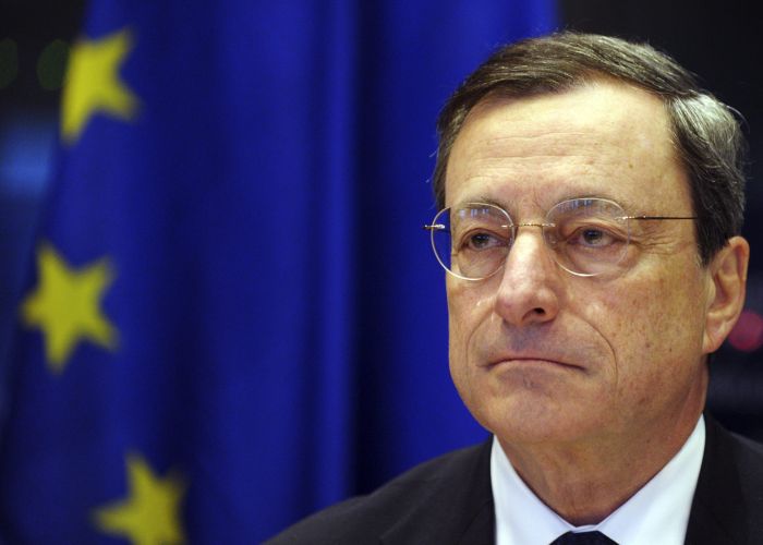 La economía en la eurozona ha crecido a razón mensual de 0.1% en lo que va del año. La política monetaria del Banco Central Europero revertirán la tendecia, según su presidente Mario Draghi.