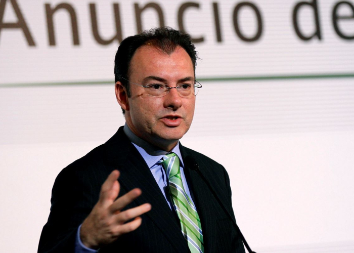 De continuar un riesgo en el escenario petrolero y un inestable panorama financiero global, el ajuste para el 2016 sería inminente.