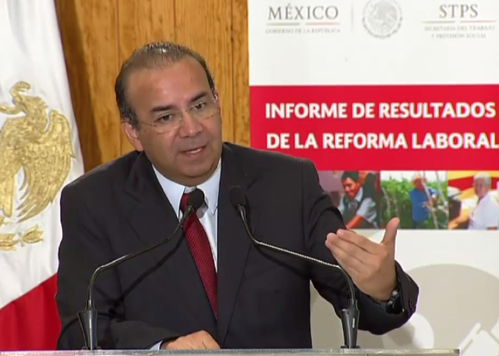 La informalidad en enero de 2013 era del 60.3% de la población económicamente activa, al mismo mes de 2015 bajó al 57%.