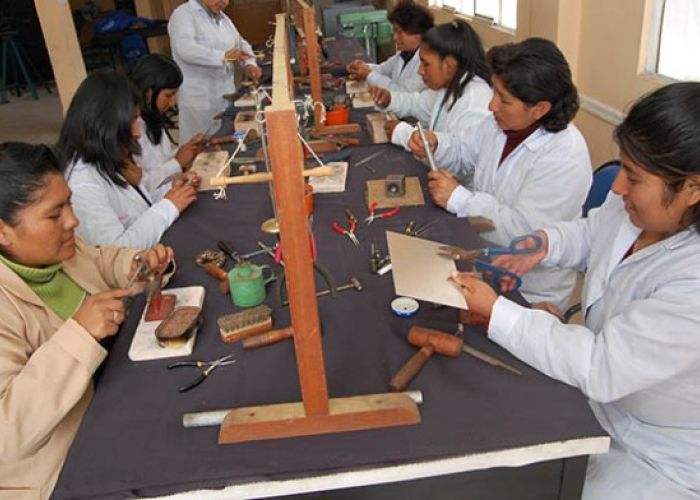 En México el la tasa de mujeres con un empleo remunerado se ubicó en 43.8% al cierre de 2014.