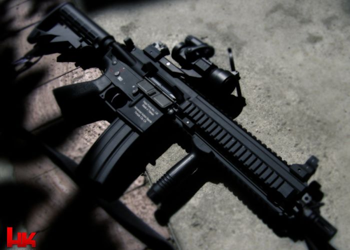 En 2010 H&K enfrentó cargos por venta de armas en zonas prohibidas.