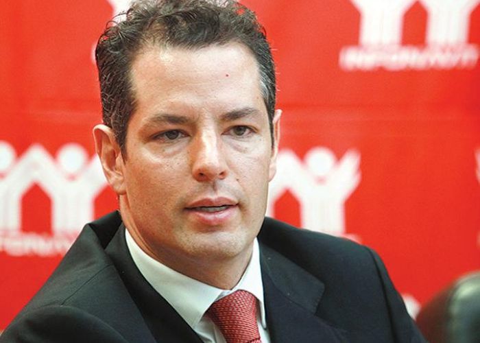 Alejandro Murat Hinojosa renunció como director general del Instituto del Fondo Nacional de la Vivienda para los Trabajadores, para ir en busca de la gubernatura de Oaxaca de la mano del PRI