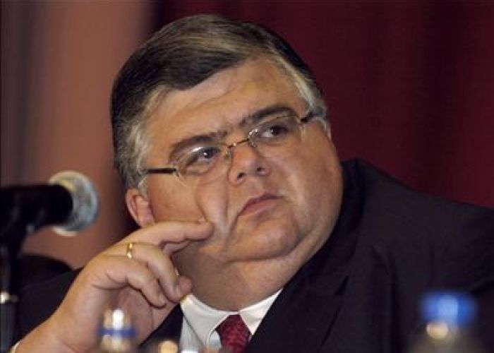 La decisión de la junta de gobierno del Banco de México, liderada por Agustín Carstens, tiene en vilo a los mercados.