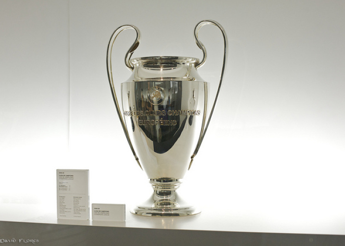 El trofeo de la Champions League no solo añade un título a las vitrinas, también hace ganar mucho dinero (Foto: flickr.com David Flores).