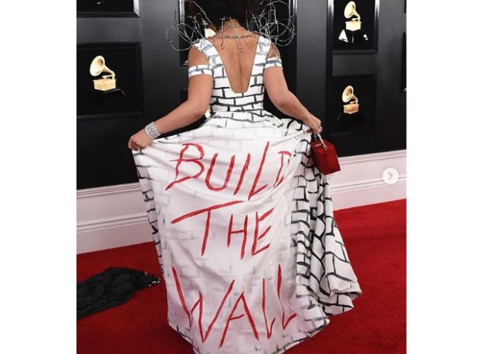El indignante vestido que usó Joy Villa en la gala de los Grammy 2019 (Foto: Instagram @foxnews).