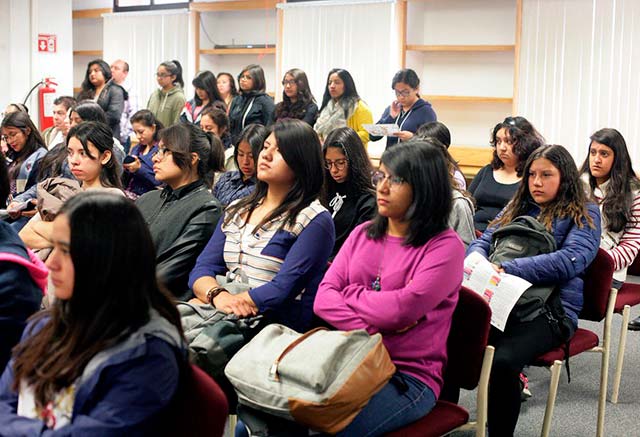 Los universitarios no han visto los frutos de su esfuerzo en el mercado laboral (Foto: @IPN_MX)