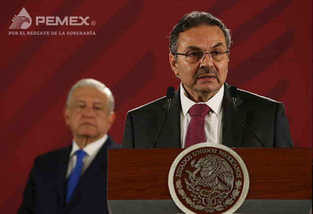 Octavio Romero, director de Pemex, en conferencia de prensa en Palacio Nacional.