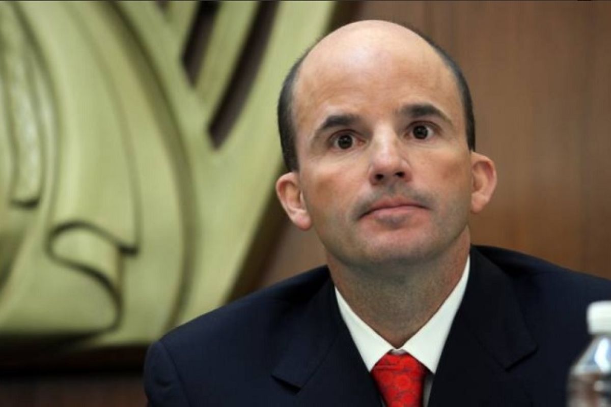 Los pronósticos juegan contra la promesa de González Anaya de librar a la gasolina de un alza abrupta de costos, los analistas estiman que el precio del petróleo continúe al alza. Los pronósticos juegan contra la promesa de González Anaya de librar a la gasolina de un alza abrupta de costos, los analistas estiman que el precio del petróleo continúe al alza.