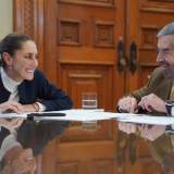 Claudia Sheinbaum y Juan Ramón de la Fuente en conversación telefónica con Donald Trump (Foto: @Claudiashein)