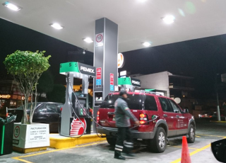 Gasolinera.