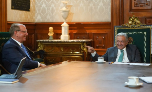 López Obrador y Larry Flink, CEO de Blackrock (Foto: Twitter lopezobrador_) 