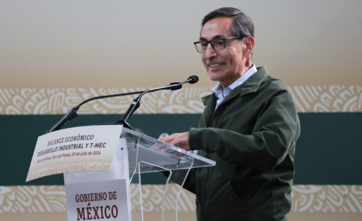 El titular de Hacienda, Rogelio Ramírez de la O, en un evento en San Luis Potosí en julio pasado (Foto: lopezobrador.org.mx)