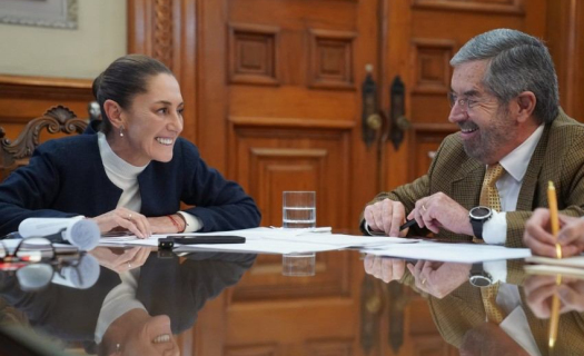 La presidenta Claudia Sheinbaum y el canciller De la Fuente en una llamada telefónica con Trump (Foto: Presidencia)