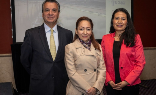 Raúl Rodríguez, director del Consejo Ejecutivo del Agua, Marissa Mar Pecero, estratega de Comunicación y educación en agua y Tecnologías de la Información y Matilde Saldivar, directora de Aquatech México, durante la conferencia de presentación. (Imagen: Aquatech)