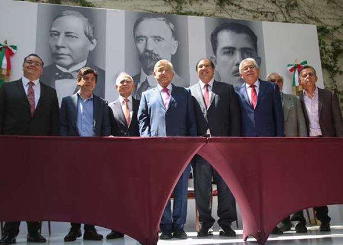 Presentación de los miembros de la Oficina de Presidencia de AMLO. Foto: Cortesía.