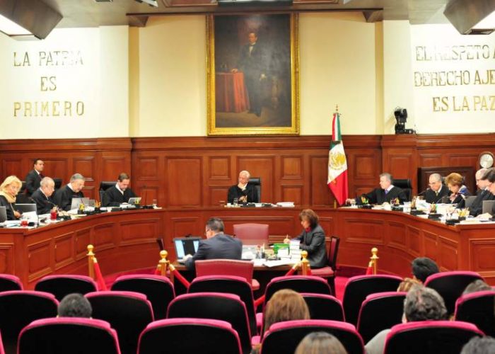 De acuerdo con el presupuesto de Egresos 2019 la remuneración neta de los 11 Ministros de la Suprema Corte de Justicia de la Nación es de 4 millones 688 mil 93 pesos anuales.