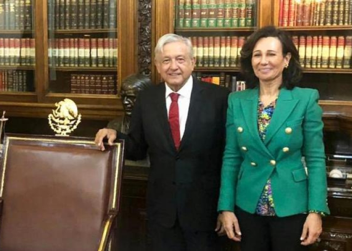 Ana Botín, presidenta de Santander, en Palacio Nacional con el presidente Andrés Manuel López Obrador.