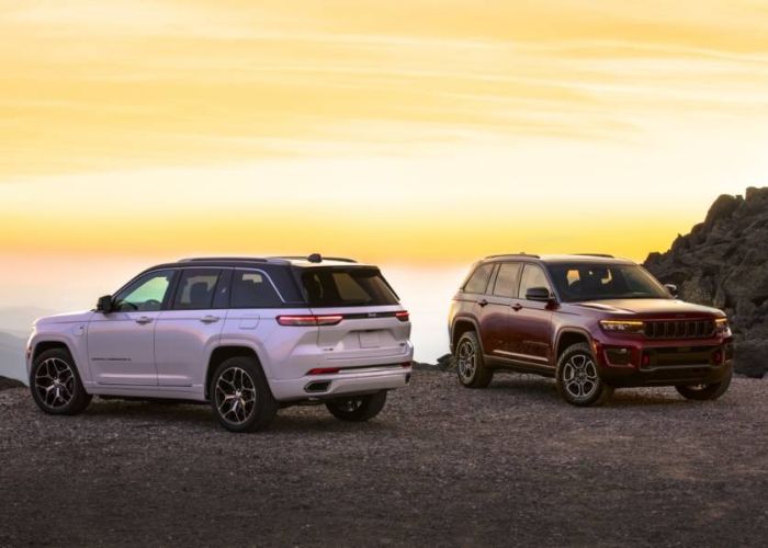 Grand Cherokee y Grand Cherokee 4xe, las nuevas SUV dotadas de lujo, confort y tecnología.