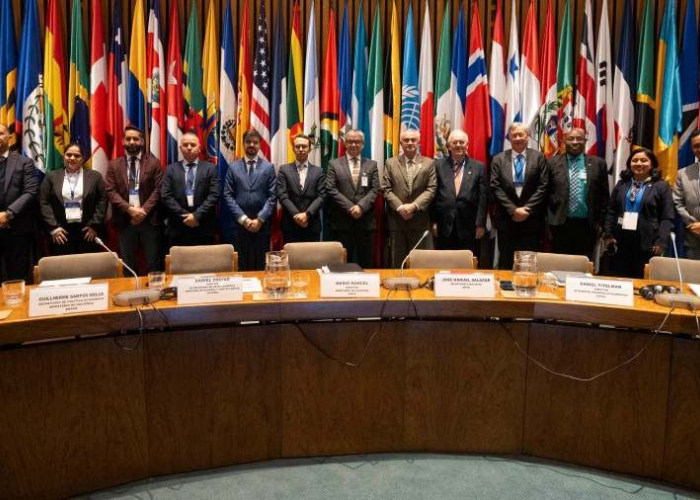 Países de la Plataforma Regional de Cooperación Tributaria de AL y el Caribe en la sede de la CEPAL (Foto: CEPAL)